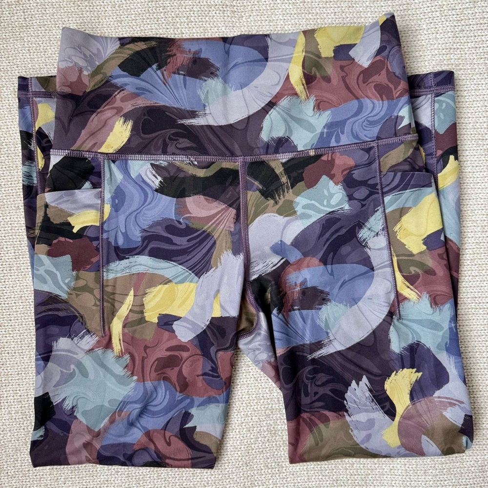 Athleta Salutation Stash Pocket 7/8 Tight - Abstract Print